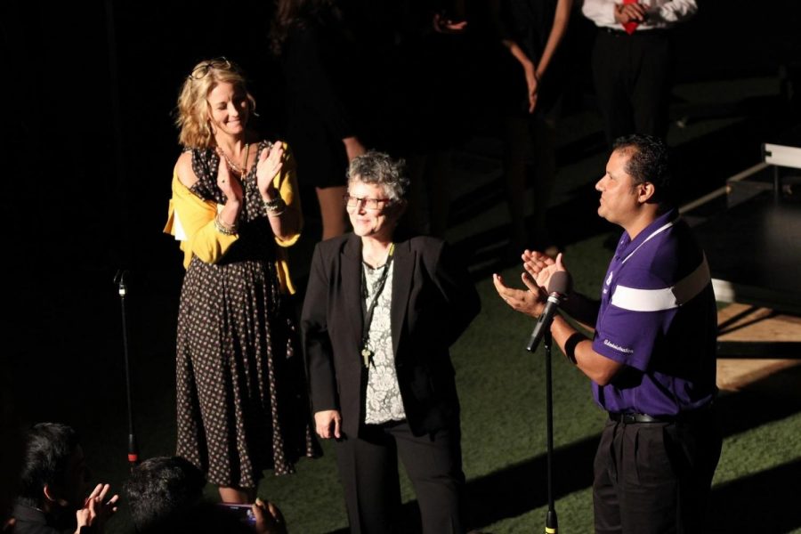 Choir teacher Patty Breitag was celebrated at her final concert last Thursday before she entered retirement on Friday.